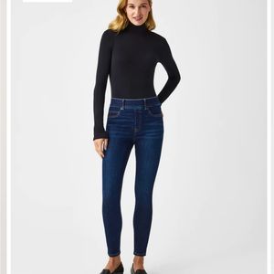 SPANX Ankle Skinny Jeans
